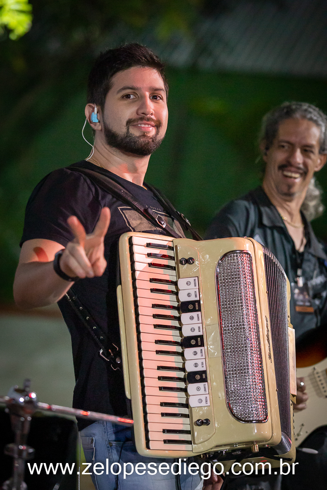 show-com-ze-lopes-e-diego-e-banda-no-oka-sport-bar-em-sertaozinho-sao-paulo