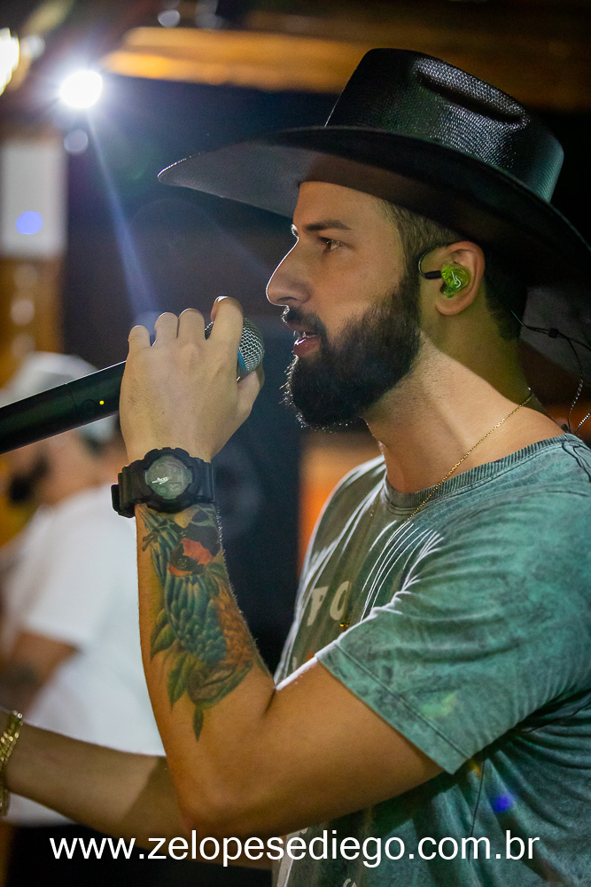 show-com-ze-lopes-e-diego-e-banda-no-oka-sport-bar-em-sertaozinho-sao-paulo