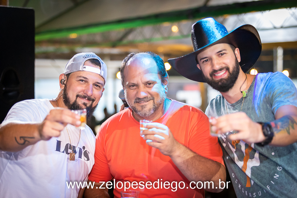 show-com-ze-lopes-e-diego-e-banda-no-oka-sport-bar-em-sertaozinho-sao-paulo