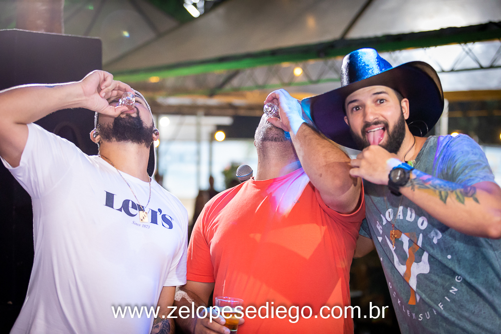 show-com-ze-lopes-e-diego-e-banda-no-oka-sport-bar-em-sertaozinho-sao-paulo
