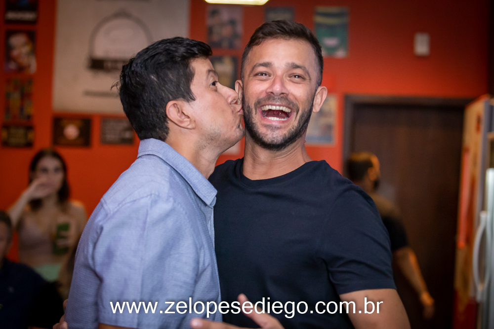 show-com-ze-lopes-e-diego-e-banda-ao-vivo-no-boteco-tukas-em-sertaozinho-sao-paulo