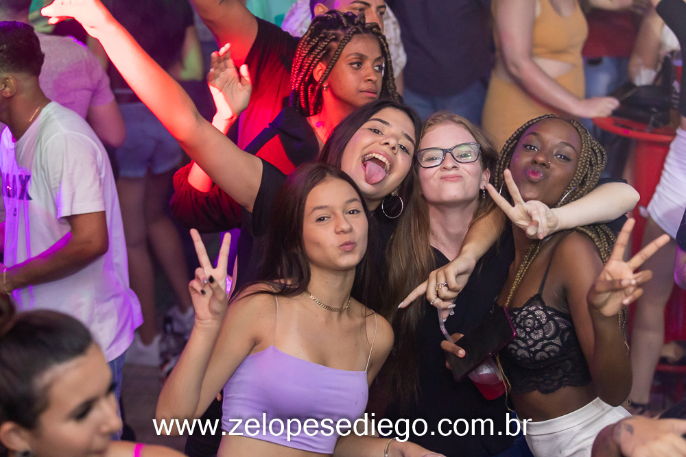 show-com-ze-lopes-e-diego-e-banda-na-casa-de-shows-atrium-beer-em-viradouro-sao-paulo