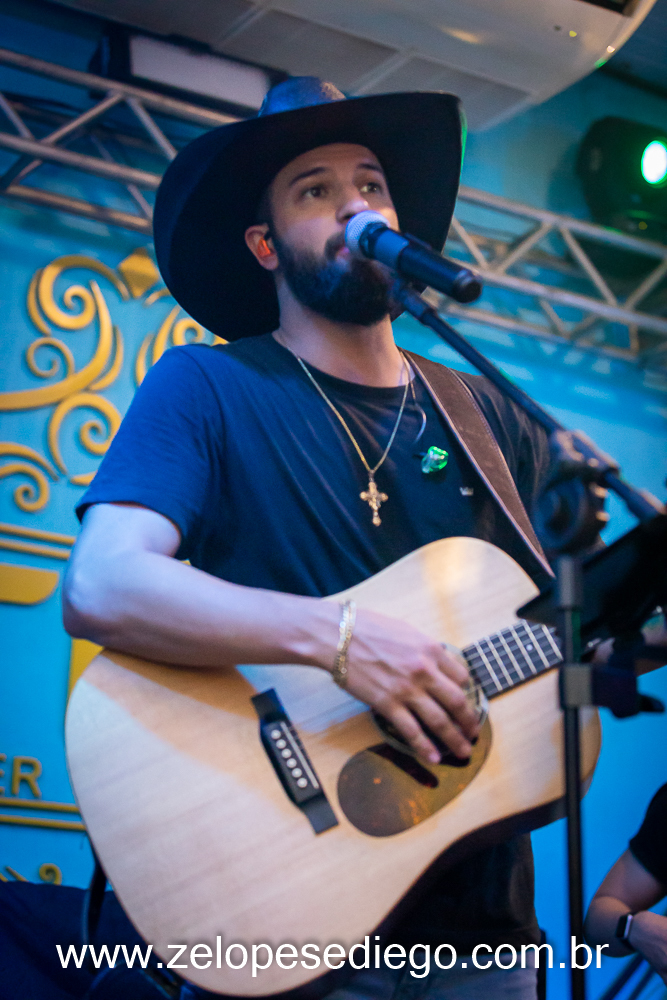 show-com-ze-lopes-e-diego-e-banda-na-casa-de-shows-atrium-beer-em-viradouro-sao-paulo