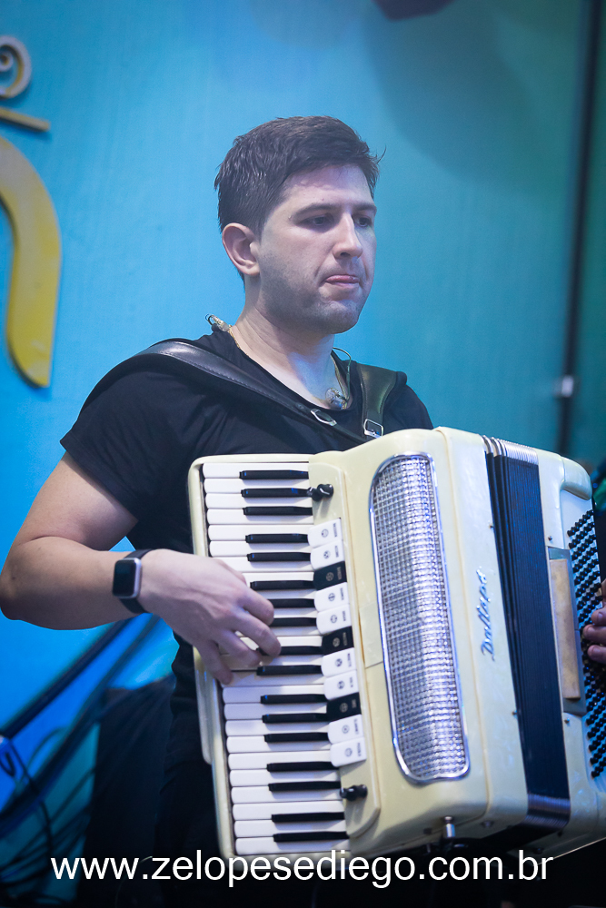 show-com-ze-lopes-e-diego-e-banda-na-casa-de-shows-atrium-beer-em-viradouro-sao-paulo