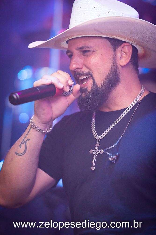 show-com-ze-lopes-e-diego-e-banda-na-casa-de-shows-atrium-beer-em-viradouro-sao-paulo