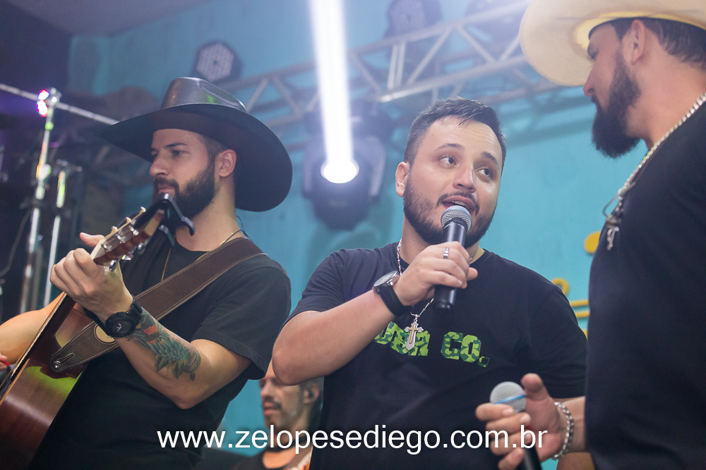 show-com-ze-lopes-e-diego-e-banda-na-casa-de-shows-atrium-beer-em-viradouro-sao-paulo