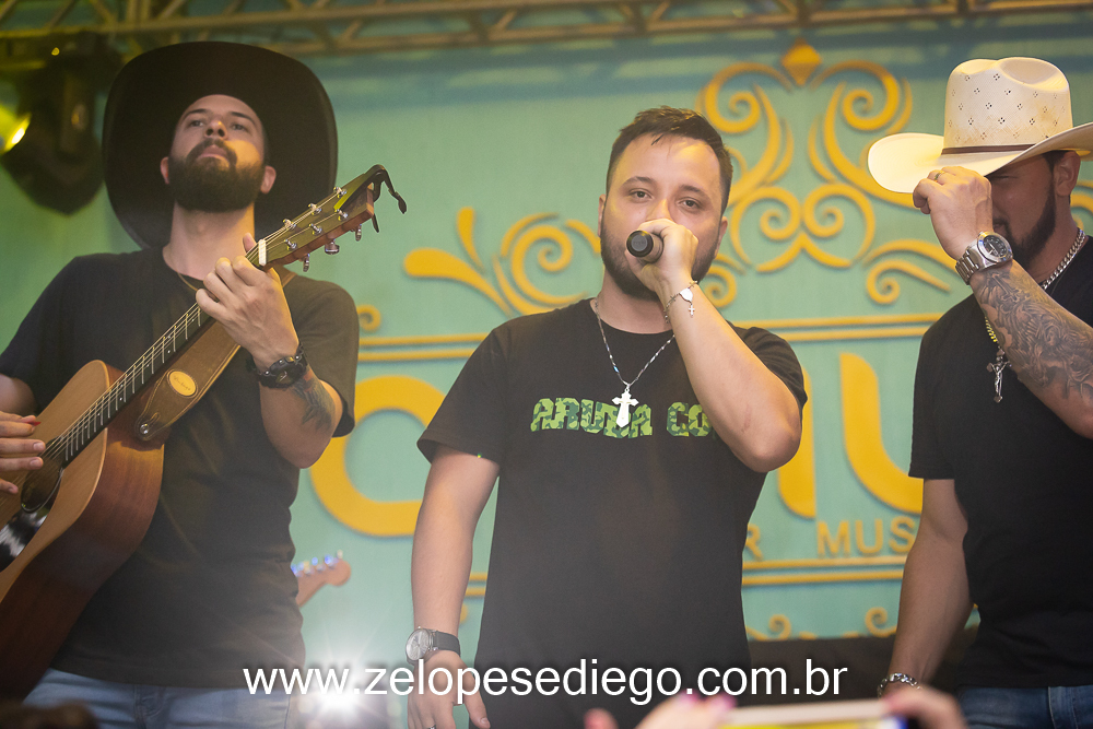 show-com-ze-lopes-e-diego-e-banda-na-casa-de-shows-atrium-beer-em-viradouro-sao-paulo