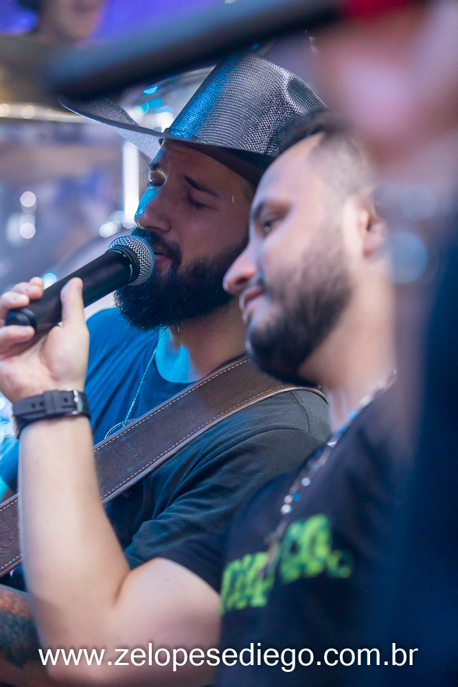 show-com-ze-lopes-e-diego-e-banda-na-casa-de-shows-atrium-beer-em-viradouro-sao-paulo
