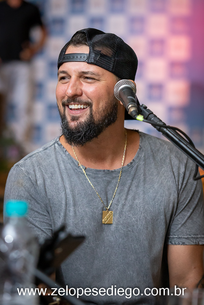 show-5a-bruta-com-ze-lopes-e-diego-e-joao-guilherme-e-gusttavo-no-oka-sport-bar-em-sertaozinho-sao-paulo