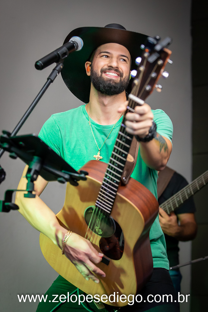 show-com-ze-lopes-e-diego-e-banda-no-boteco-tukas-em-sertaozinho-sao-paulo-brasil