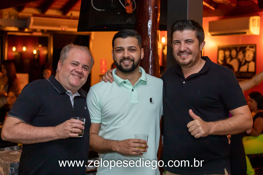 show-com-ze-lopes-e-diego-e-banda-no-boteco-tukas-em-sertaozinho-sao-paulo-brasil