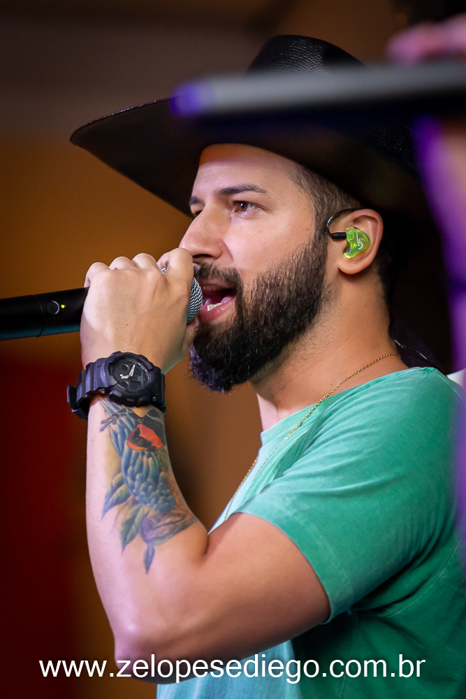 show-com-ze-lopes-e-diego-e-banda-no-boteco-tukas-em-sertaozinho-sao-paulo-brasil