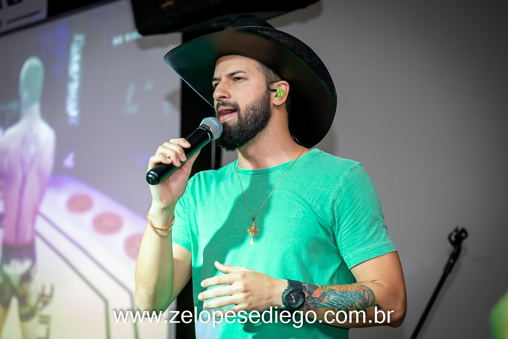 show-com-ze-lopes-e-diego-e-banda-no-boteco-tukas-em-sertaozinho-sao-paulo-brasil