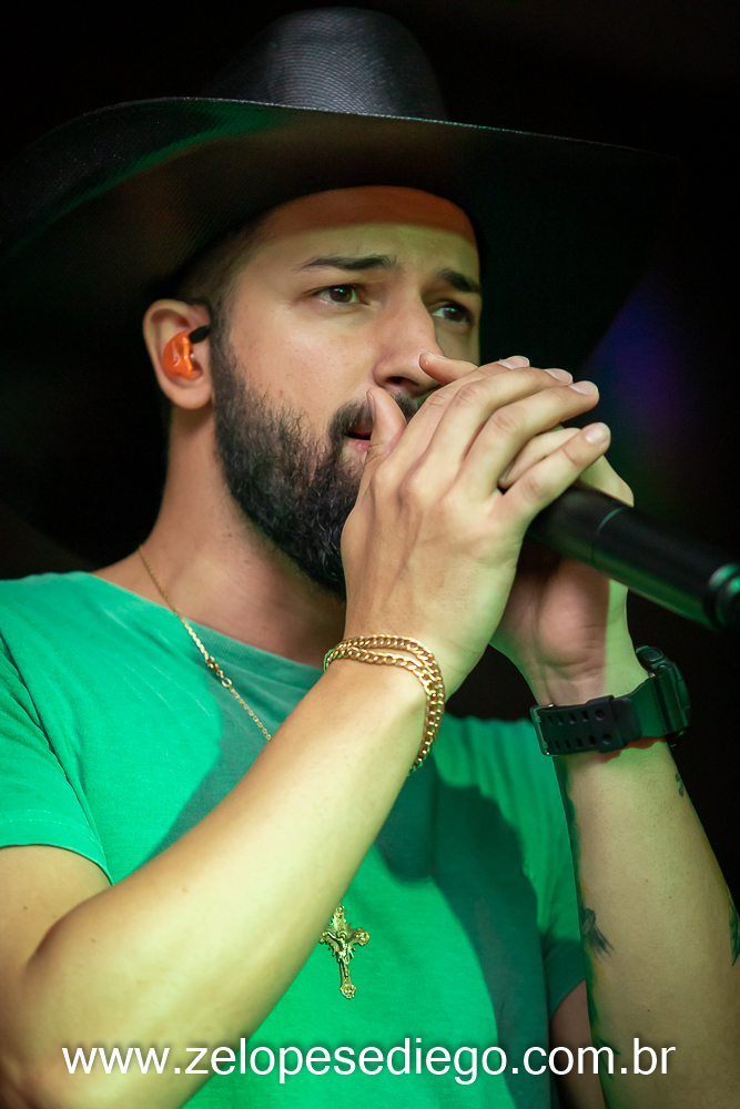 show-com-ze-lopes-e-diego-e-banda-no-boteco-tukas-em-sertaozinho-sao-paulo-brasil