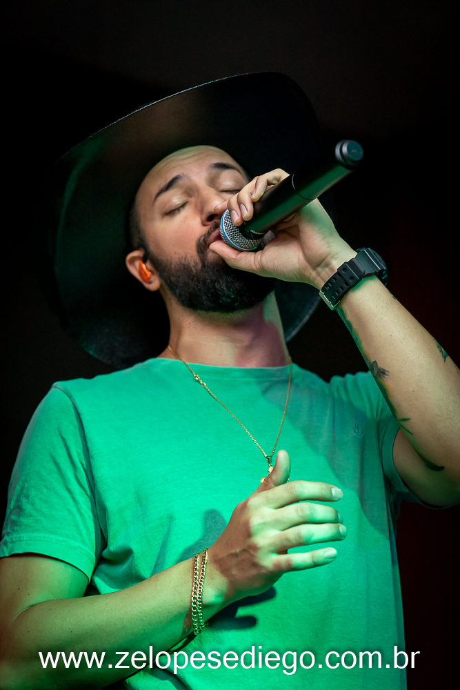 show-com-ze-lopes-e-diego-e-banda-no-boteco-tukas-em-sertaozinho-sao-paulo-brasil