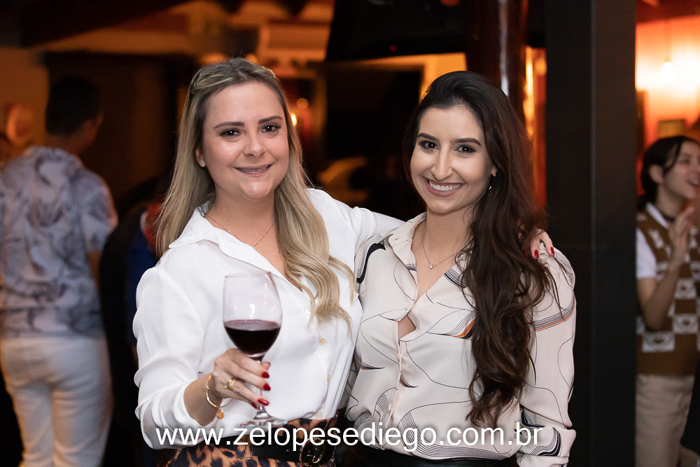 show-com-ze-lopes-e-diego-no-boteco-tukas-vespera-de-feriado-em-sertaozinho-sao-paulo