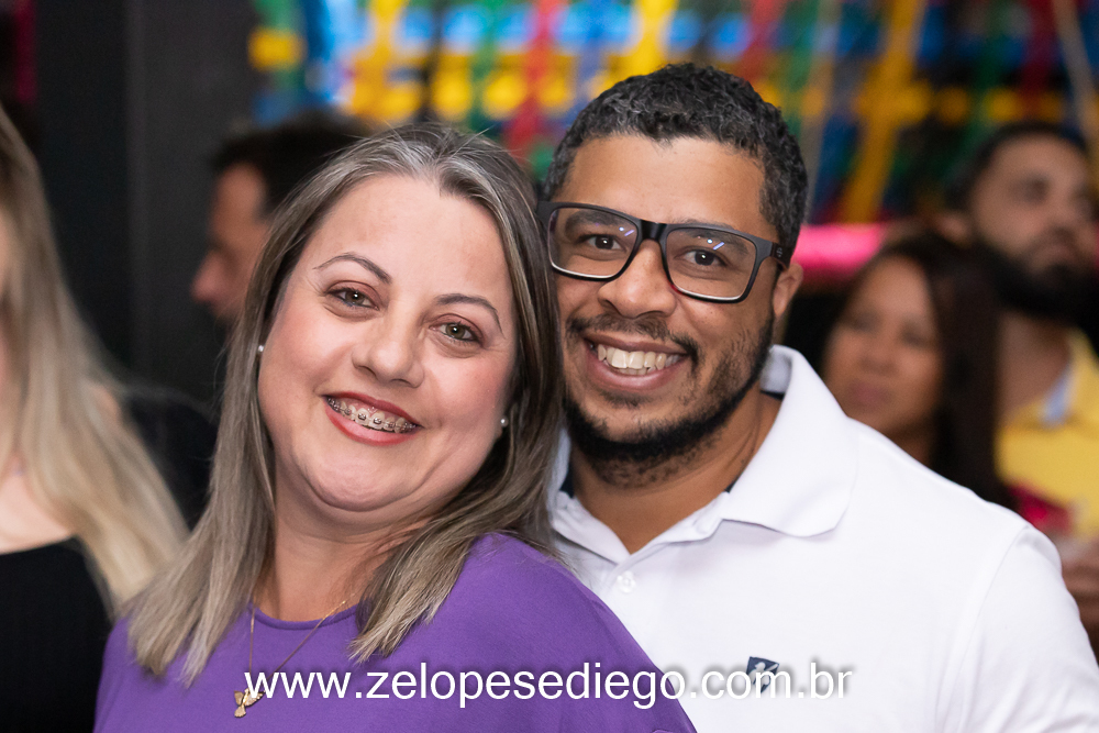 show-com-ze-lopes-e-diego-no-boteco-tukas-vespera-de-feriado-em-sertaozinho-sao-paulo