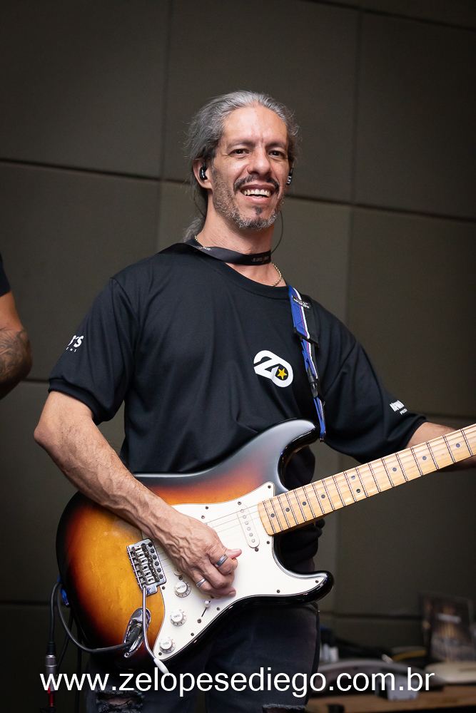 show-com-ze-lopes-e-diego-no-boteco-tukas-vespera-de-feriado-em-sertaozinho-sao-paulo