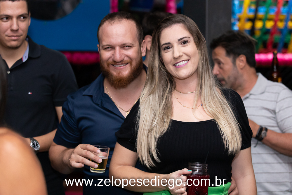 show-com-ze-lopes-e-diego-no-boteco-tukas-vespera-de-feriado-em-sertaozinho-sao-paulo