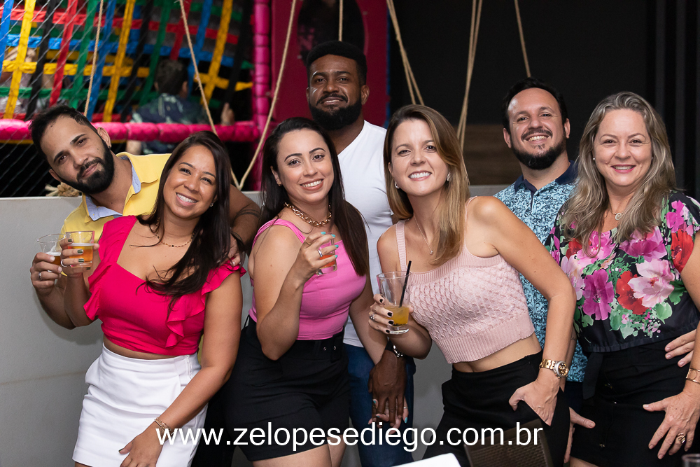 show-com-ze-lopes-e-diego-no-boteco-tukas-vespera-de-feriado-em-sertaozinho-sao-paulo