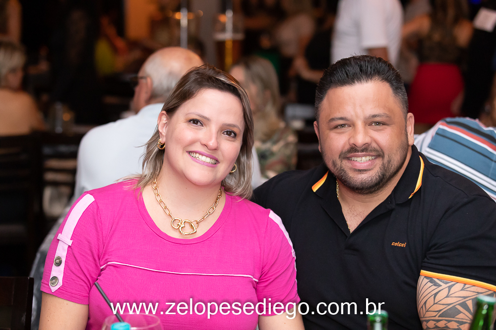 show-com-ze-lopes-e-diego-no-boteco-tukas-vespera-de-feriado-em-sertaozinho-sao-paulo