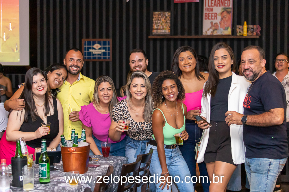 show-com-ze-lopes-e-diego-no-boteco-tukas-vespera-de-feriado-em-sertaozinho-sao-paulo
