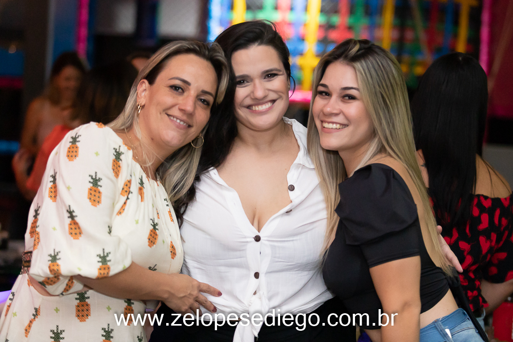 show-com-ze-lopes-e-diego-no-boteco-tukas-vespera-de-feriado-em-sertaozinho-sao-paulo