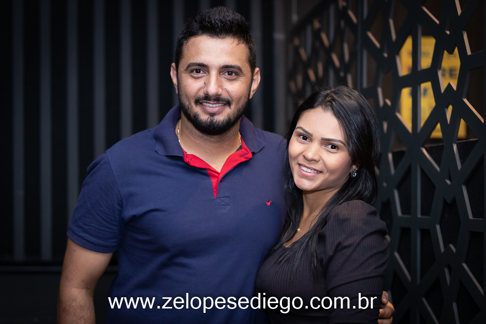 show-com-ze-lopes-e-diego-no-boteco-tukas-vespera-de-feriado-em-sertaozinho-sao-paulo