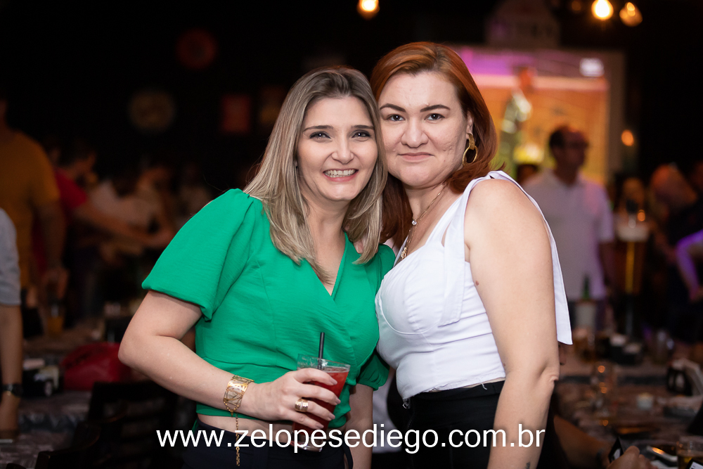 show-com-ze-lopes-e-diego-no-boteco-tukas-vespera-de-feriado-em-sertaozinho-sao-paulo