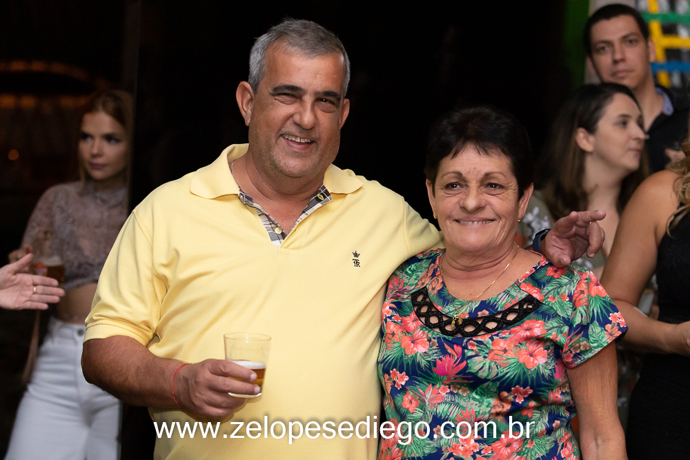show-com-ze-lopes-e-diego-no-boteco-tukas-vespera-de-feriado-em-sertaozinho-sao-paulo