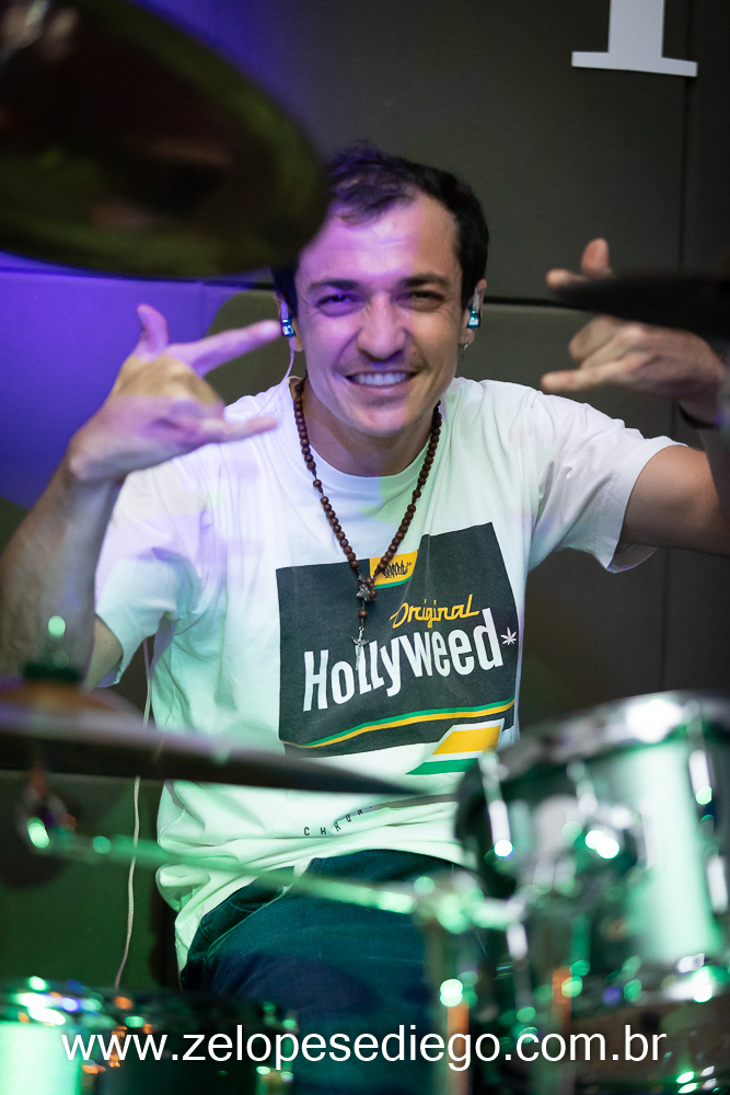 show-com-ze-lopes-e-diego-no-boteco-tukas-vespera-de-feriado-em-sertaozinho-sao-paulo