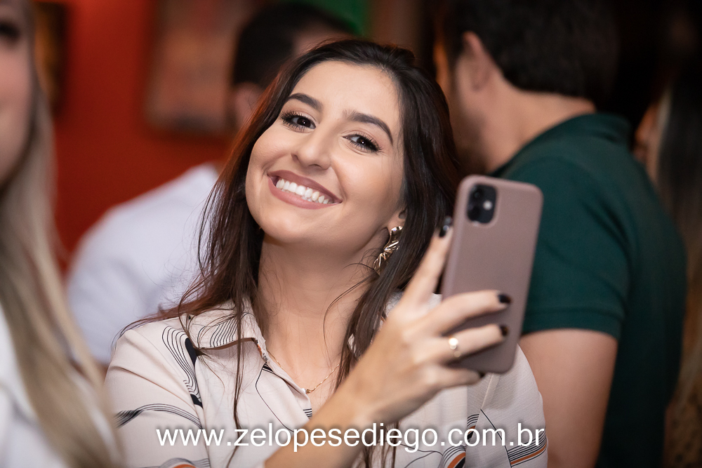 show-com-ze-lopes-e-diego-no-boteco-tukas-vespera-de-feriado-em-sertaozinho-sao-paulo