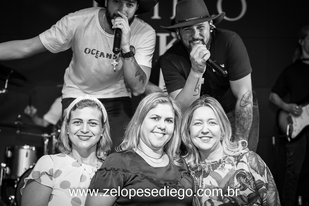 show-com-ze-lopes-e-diego-no-boteco-tukas-vespera-de-feriado-em-sertaozinho-sao-paulo