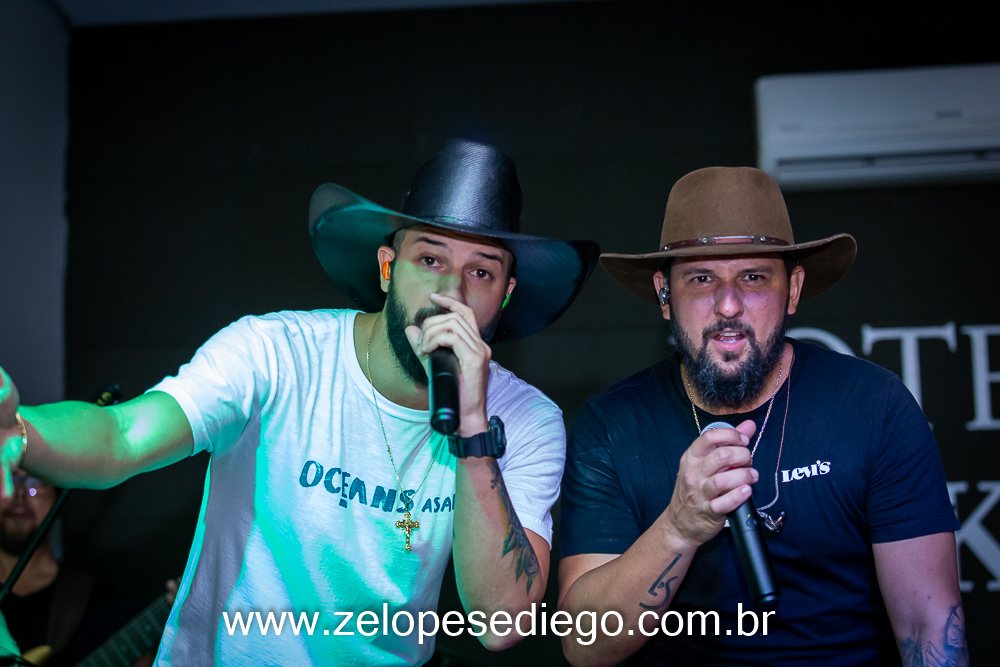 show-com-ze-lopes-e-diego-no-boteco-tukas-vespera-de-feriado-em-sertaozinho-sao-paulo