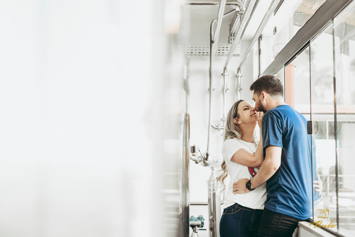 ensaio pre wedding em cervejaria