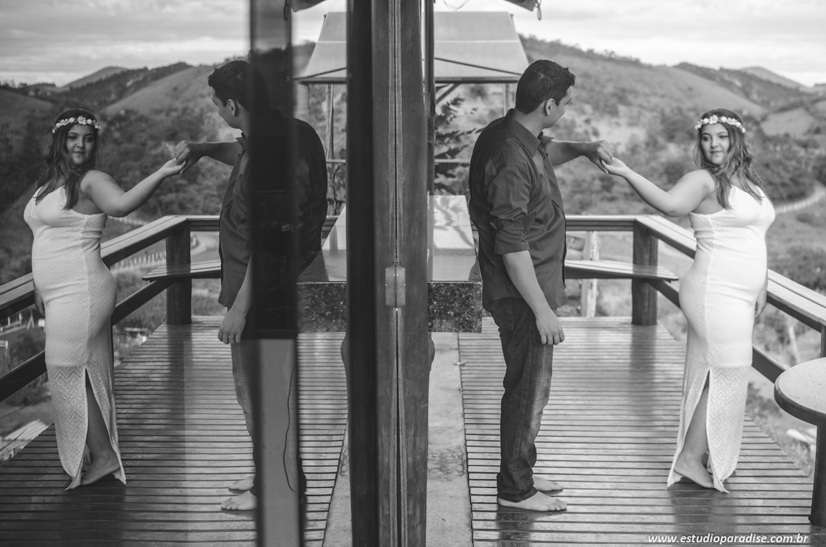 fotos de reflexo em ensaio de noivos