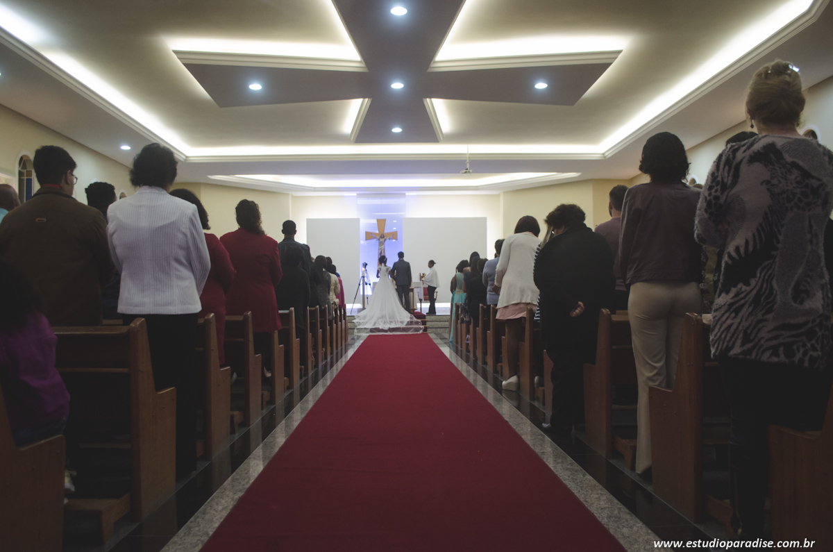 foto de casamento na igreja de santa filomena em juiz de fora