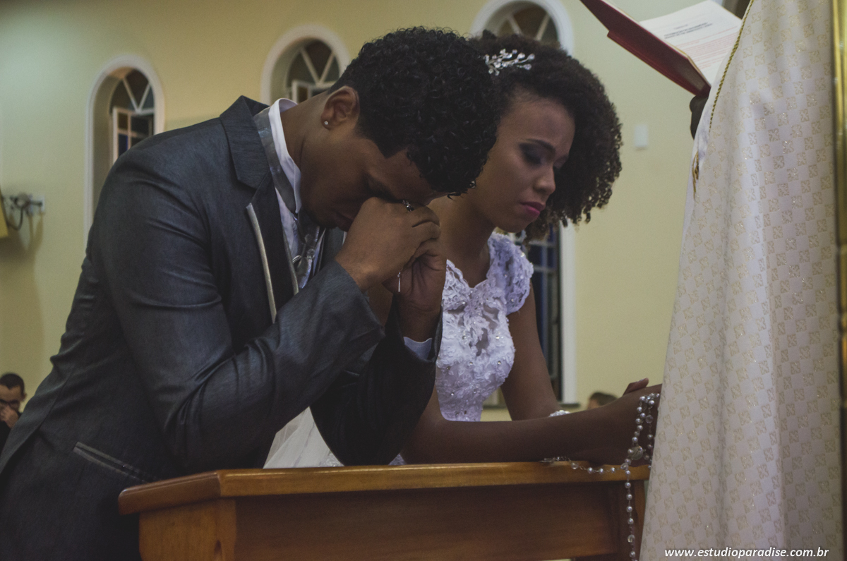 foto de casamento na igreja de santa filomena em juiz de fora
