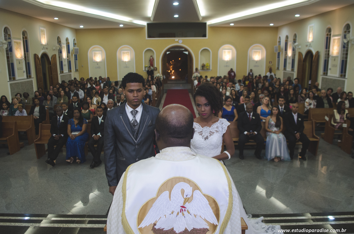 foto de casamento na igreja de santa filomena em juiz de fora