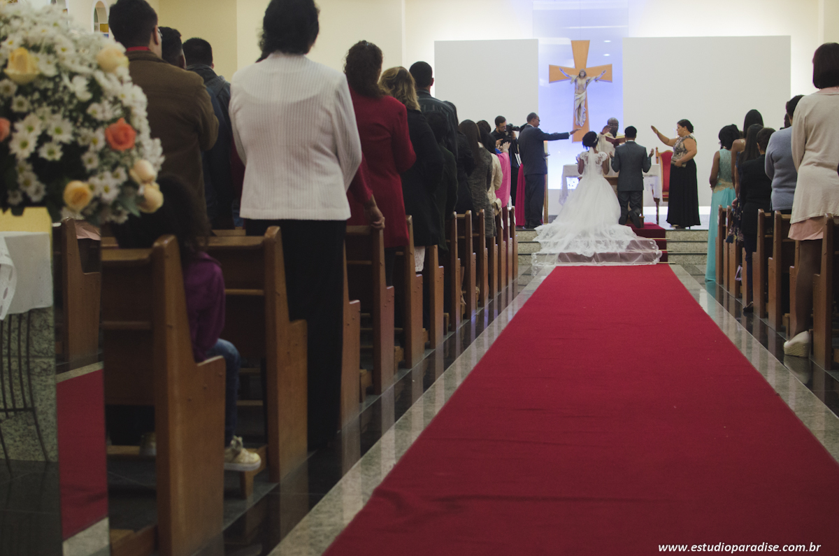 foto de casamento na igreja de santa filomena em juiz de fora