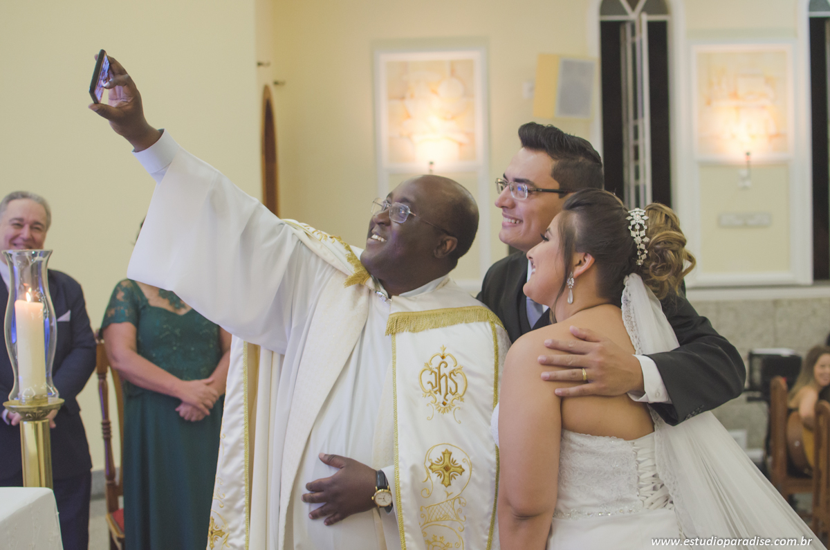 cerimonia religiosa na igreja de santa filomena em juiz de fora