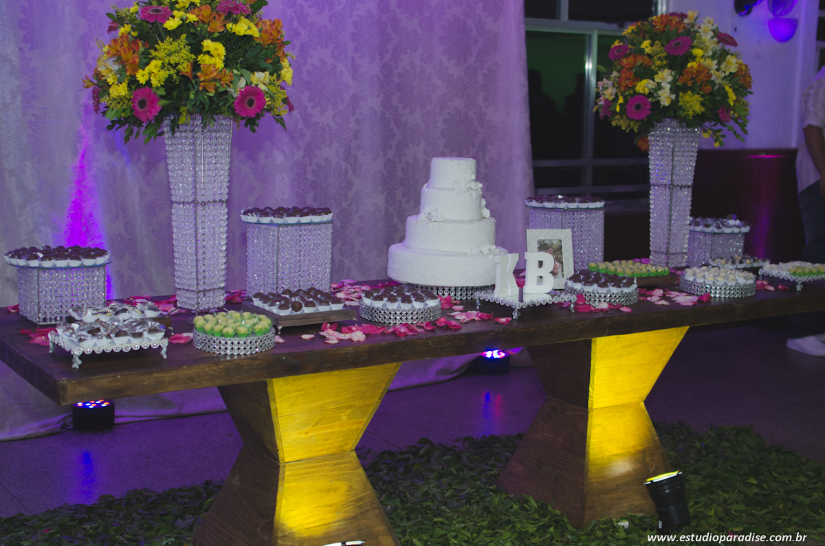 Festa de casamento mesa do bolo