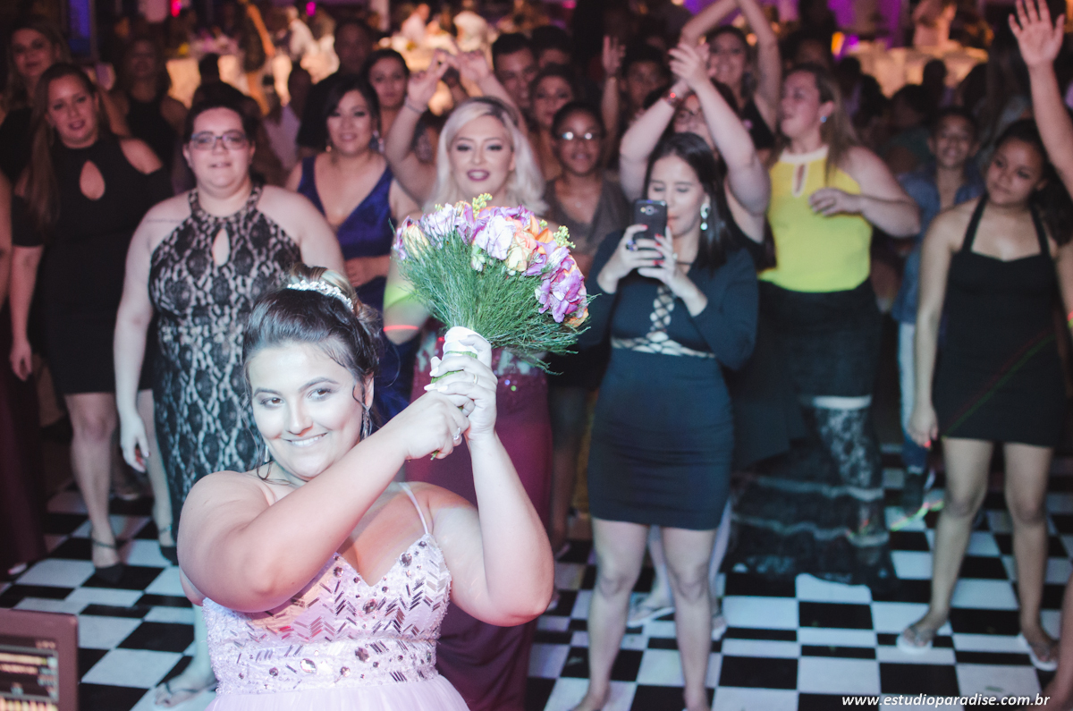 Festa de casamento, jogar o bouquer