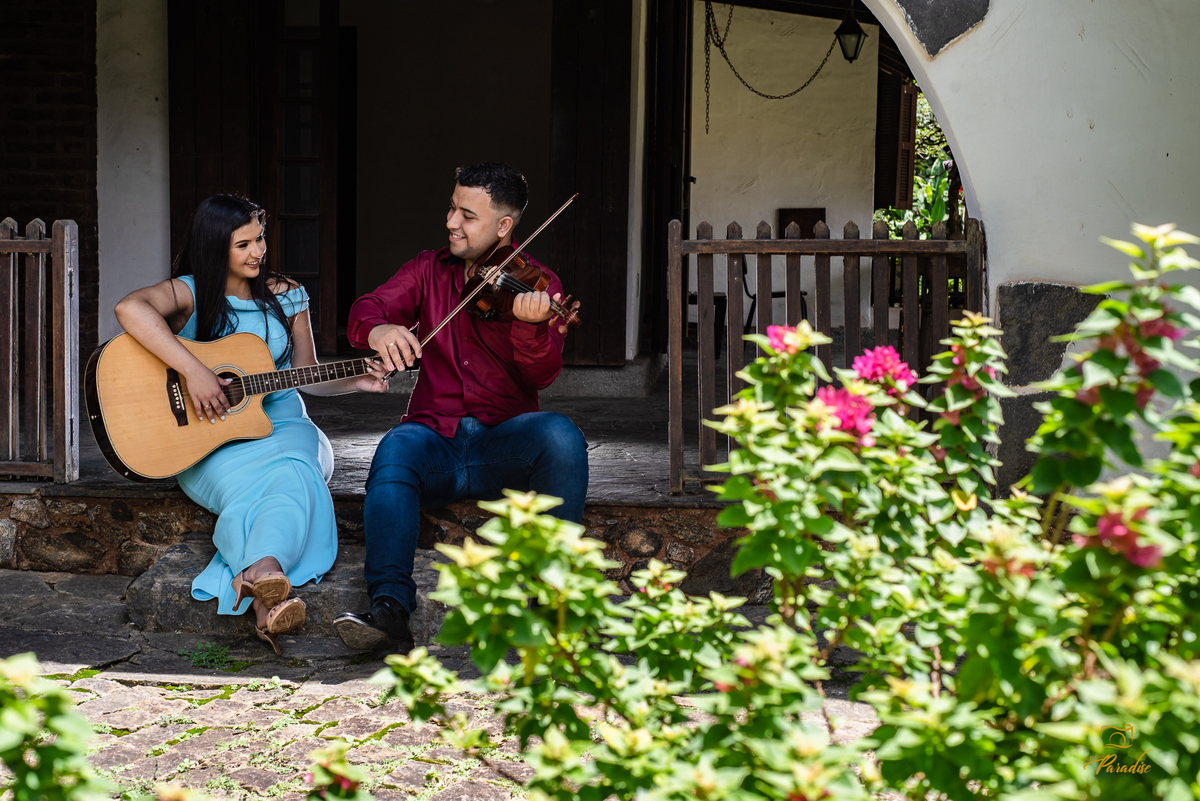 E-session com instrumentos musicais