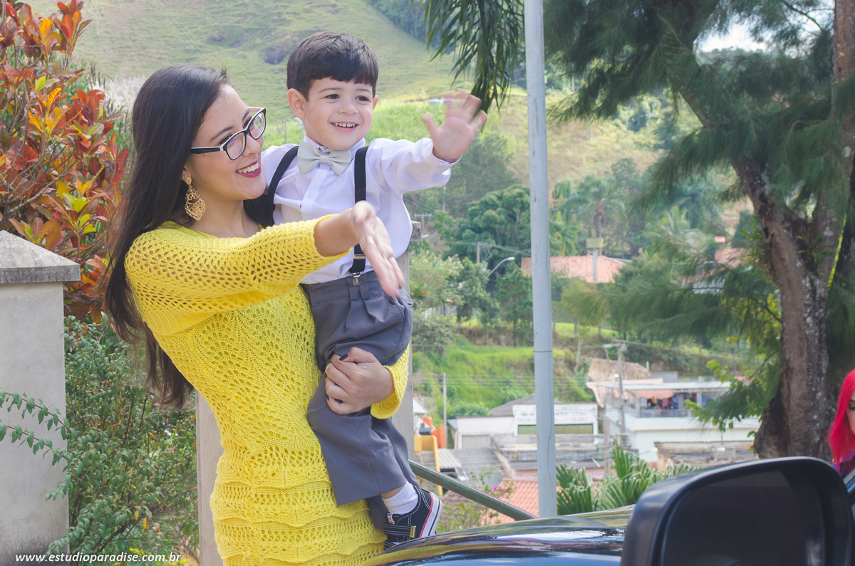 Chegada da noiva para cerimônia em Chácara Minas Gerais