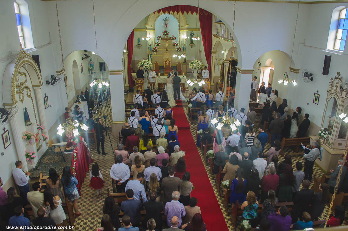 Casamento de dia em Chácara Minas Gerais feito pelo Estúdio Paradise