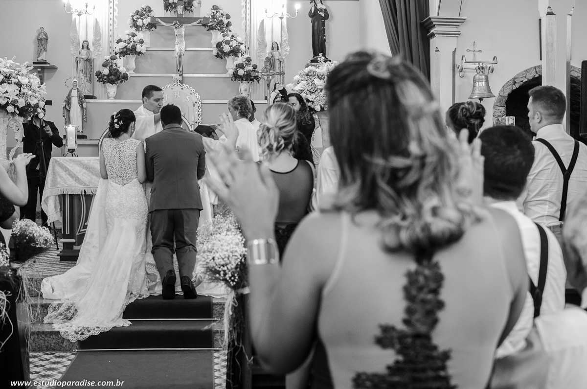 Casamento de dia em Chácara Minas Gerais feito pelo Estúdio Paradise
