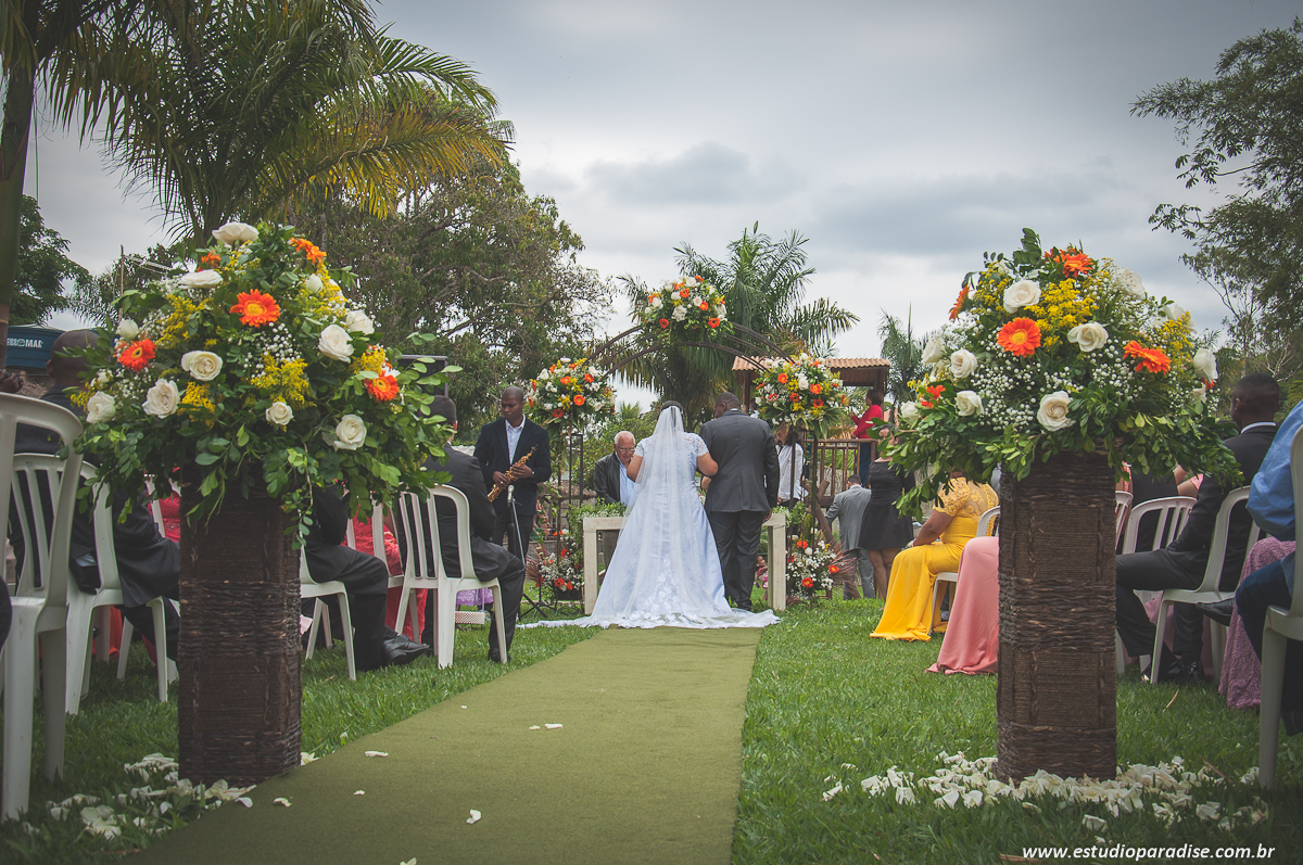 Casamento ao ar livre de dia em Juiz de Fora, Minas Gerais