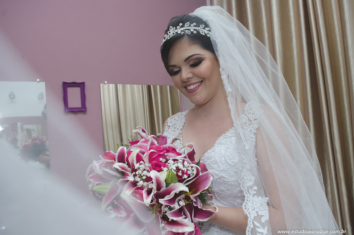 Bouquet e véu de noiva