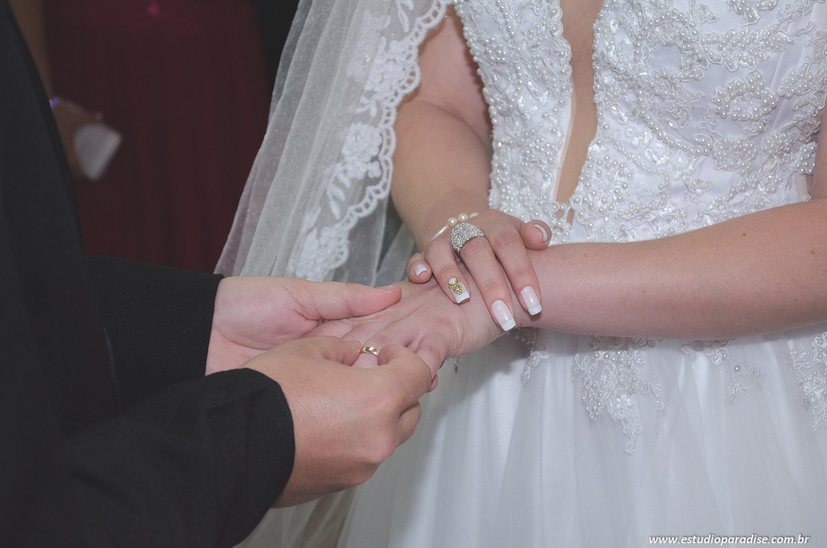 Colocando a aliança